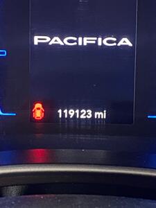 2018 Chrysler Pacifica Touring L   - Photo 8 - Metropolis, IL 62960