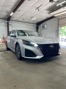 2023 Nissan Altima 2.5 SV   - Photo 2 - Metropolis, IL 62960