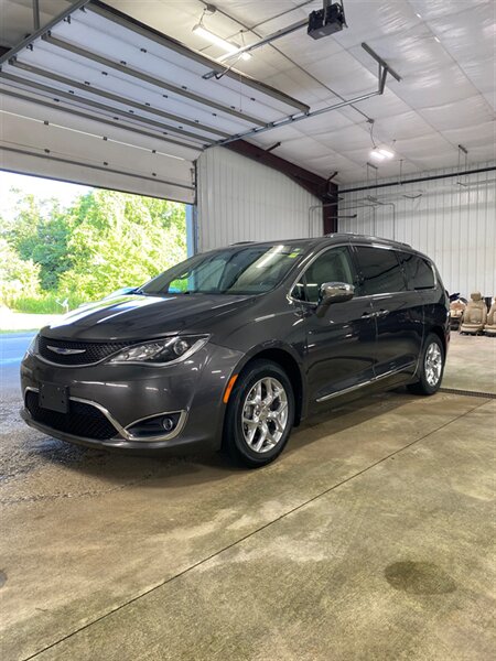 2019 Chrysler Pacifica Limited  