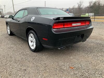 2014 Dodge Challenger SXT   - Photo 6 - Metropolis, IL 62960