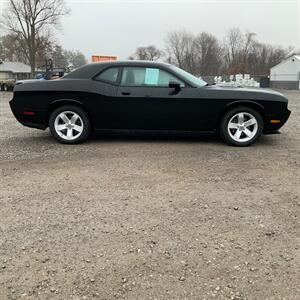 2014 Dodge Challenger SXT   - Photo 3 - Metropolis, IL 62960