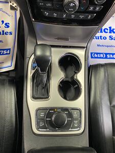 2019 Jeep Grand Cherokee Overland - Photo 12 - Metropolis, IL 62960
