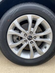2021 Kia Telluride LX   - Photo 26 - Metropolis, IL 62960