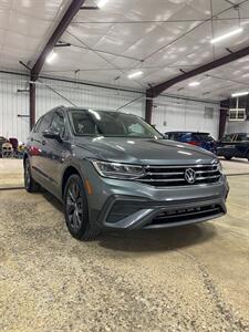 2022 Volkswagen Tiguan SE   - Photo 2 - Metropolis, IL 62960
