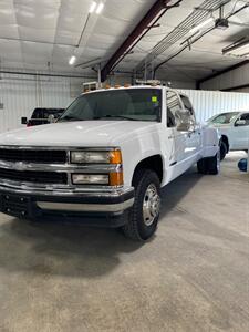 1996 Chevrolet C3500 Cheyenne   - Photo 1 - Metropolis, IL 62960