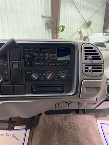 1996 Chevrolet C3500 Cheyenne   - Photo 11 - Metropolis, IL 62960