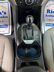 2017 Hyundai Santa Fe 2.4L SPORT - Photo 11 - Metropolis, IL 62960