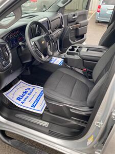 2020 Chevrolet Silverado 1500 LT   - Photo 15 - Metropolis, IL 62960