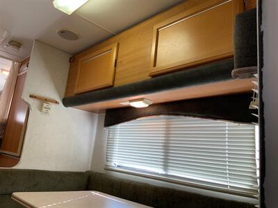 2004 LANCE LITE 835 CAMPER   - Photo 22 - Metropolis, IL 62960