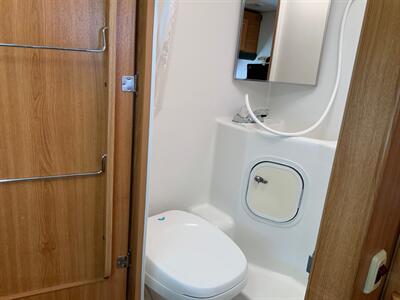 2004 LANCE LITE 835 CAMPER   - Photo 12 - Metropolis, IL 62960