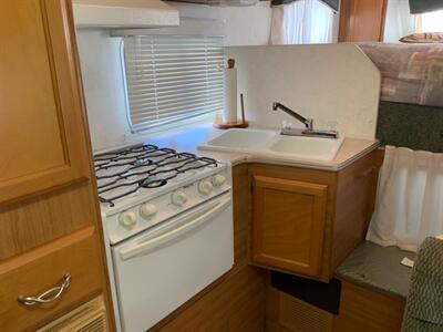 2004 LANCE LITE 835 CAMPER   - Photo 15 - Metropolis, IL 62960