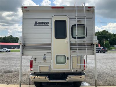 2004 LANCE LITE 835 CAMPER   - Photo 3 - Metropolis, IL 62960