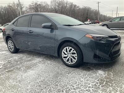 2017 Toyota Corolla LE   - Photo 2 - Metropolis, IL 62960