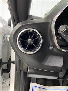 2016 Chevrolet Camaro LT   - Photo 15 - Metropolis, IL 62960