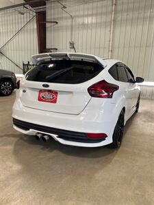 2018 Ford Focus ST - Photo 8 - Metropolis, IL 62960