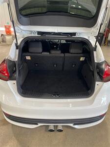 2018 Ford Focus ST - Photo 9 - Metropolis, IL 62960