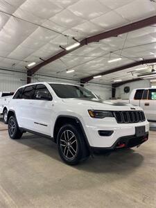 2018 Jeep Grand Cherokee Trailhawk   - Photo 2 - Metropolis, IL 62960