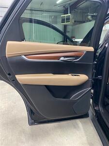 2018 Cadillac XT5 Platinum   - Photo 14 - Metropolis, IL 62960