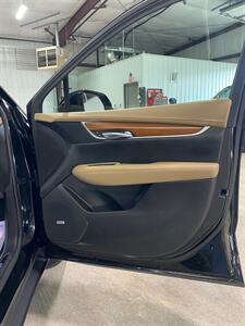 2018 Cadillac XT5 Platinum   - Photo 15 - Metropolis, IL 62960