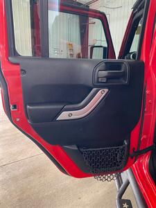2015 Jeep Wrangler Sahara  Unlimited - Photo 19 - Metropolis, IL 62960