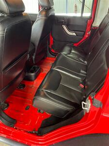 2015 Jeep Wrangler Sahara  Unlimited - Photo 10 - Metropolis, IL 62960