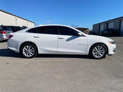 2019 Chevrolet Malibu LT - Photo 4 - Metropolis, IL 62960