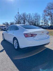 2019 Chevrolet Malibu LT - Photo 6 - Metropolis, IL 62960