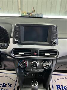 2020 Hyundai Kona SE - Photo 11 - Metropolis, IL 62960