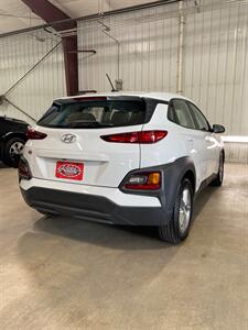 2020 Hyundai Kona SE - Photo 4 - Metropolis, IL 62960