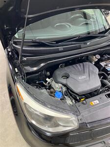 2014 Kia Soul Wagon   - Photo 29 - Metropolis, IL 62960