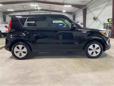 2014 Kia Soul Wagon   - Photo 5 - Metropolis, IL 62960