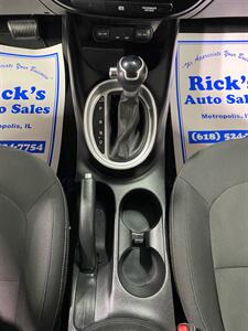 2014 Kia Soul Wagon   - Photo 12 - Metropolis, IL 62960