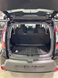 2014 Kia Soul Wagon   - Photo 24 - Metropolis, IL 62960
