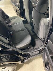 2014 Kia Soul Wagon   - Photo 19 - Metropolis, IL 62960