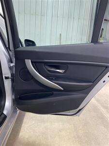 2016 BMW 320i xDrive - Photo 23 - Metropolis, IL 62960