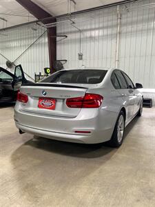 2016 BMW 320i xDrive - Photo 6 - Metropolis, IL 62960