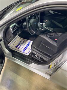 2016 BMW 320i xDrive - Photo 17 - Metropolis, IL 62960