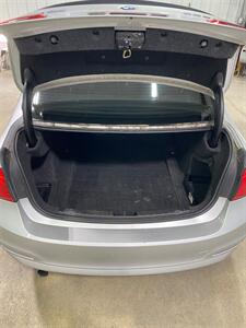 2016 BMW 320i xDrive - Photo 9 - Metropolis, IL 62960