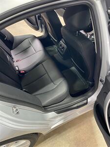 2016 BMW 320i xDrive - Photo 20 - Metropolis, IL 62960
