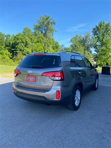 2014 Kia Sorento LX - Photo 7 - Metropolis, IL 62960