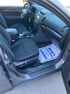 2014 Kia Sorento LX - Photo 17 - Metropolis, IL 62960