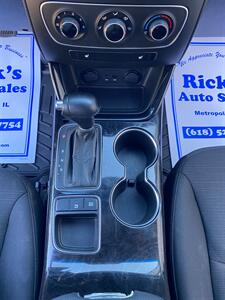 2014 Kia Sorento LX - Photo 10 - Metropolis, IL 62960