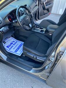 2014 Kia Sorento LX - Photo 16 - Metropolis, IL 62960