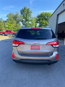 2014 Kia Sorento LX - Photo 8 - Metropolis, IL 62960