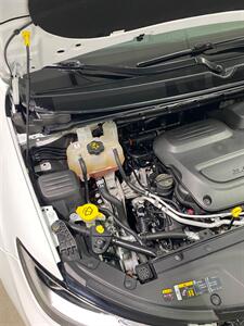 2022 Chrysler Pacifica Touring L   - Photo 29 - Metropolis, IL 62960