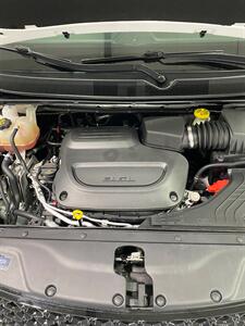 2022 Chrysler Pacifica Touring L   - Photo 28 - Metropolis, IL 62960