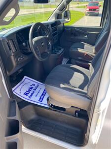 2018 Chevrolet Express 2500   - Photo 9 - Metropolis, IL 62960