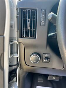 2018 Chevrolet Express 2500   - Photo 17 - Metropolis, IL 62960