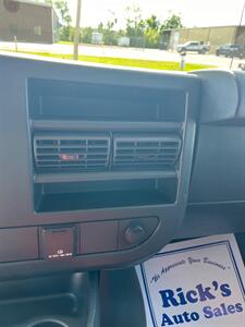 2018 Chevrolet Express 2500   - Photo 14 - Metropolis, IL 62960
