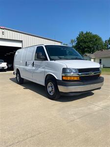 2018 Chevrolet Express 2500   - Photo 2 - Metropolis, IL 62960